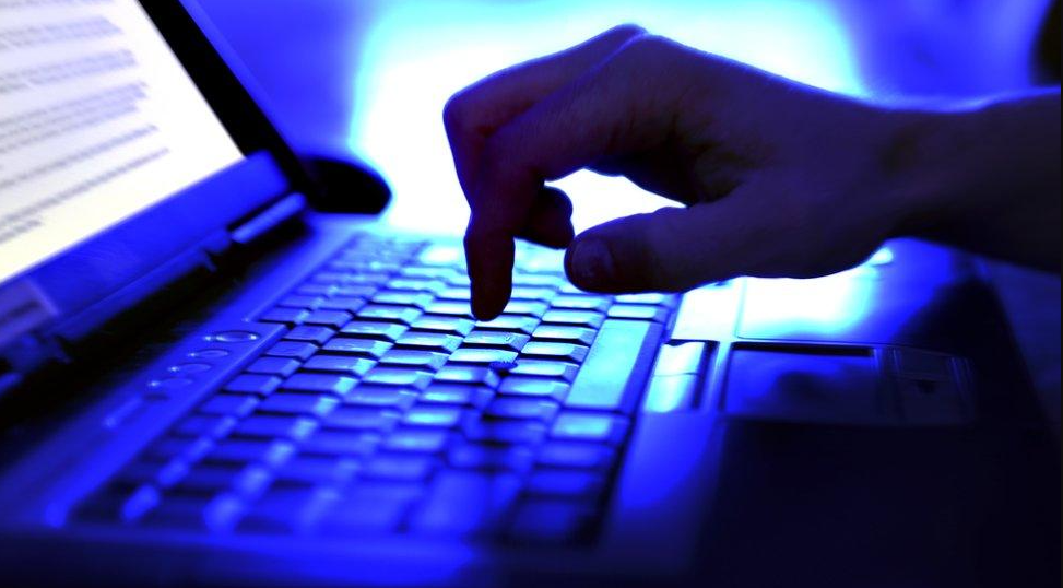 Staying Anonymous Online